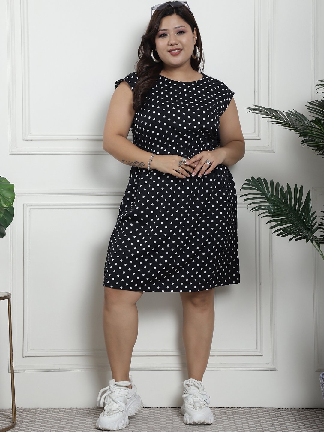 Golden Hour Midi Dress : WHITE BIG POLKA Color