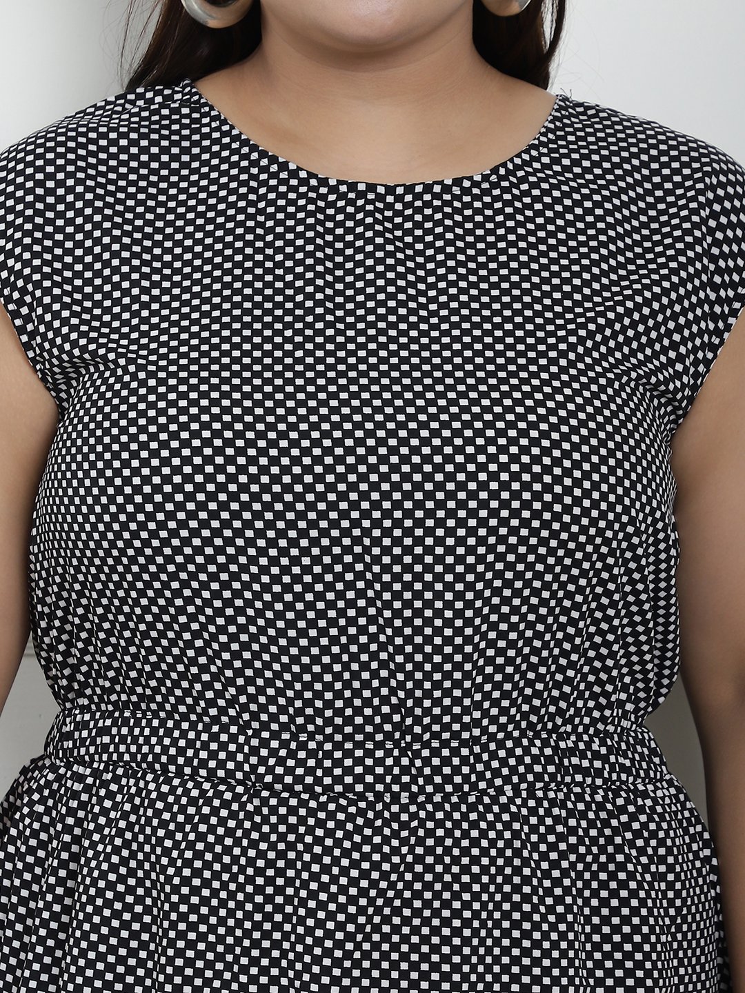 Golden Hour Midi Dress : BLACK GEOMETRIC Color