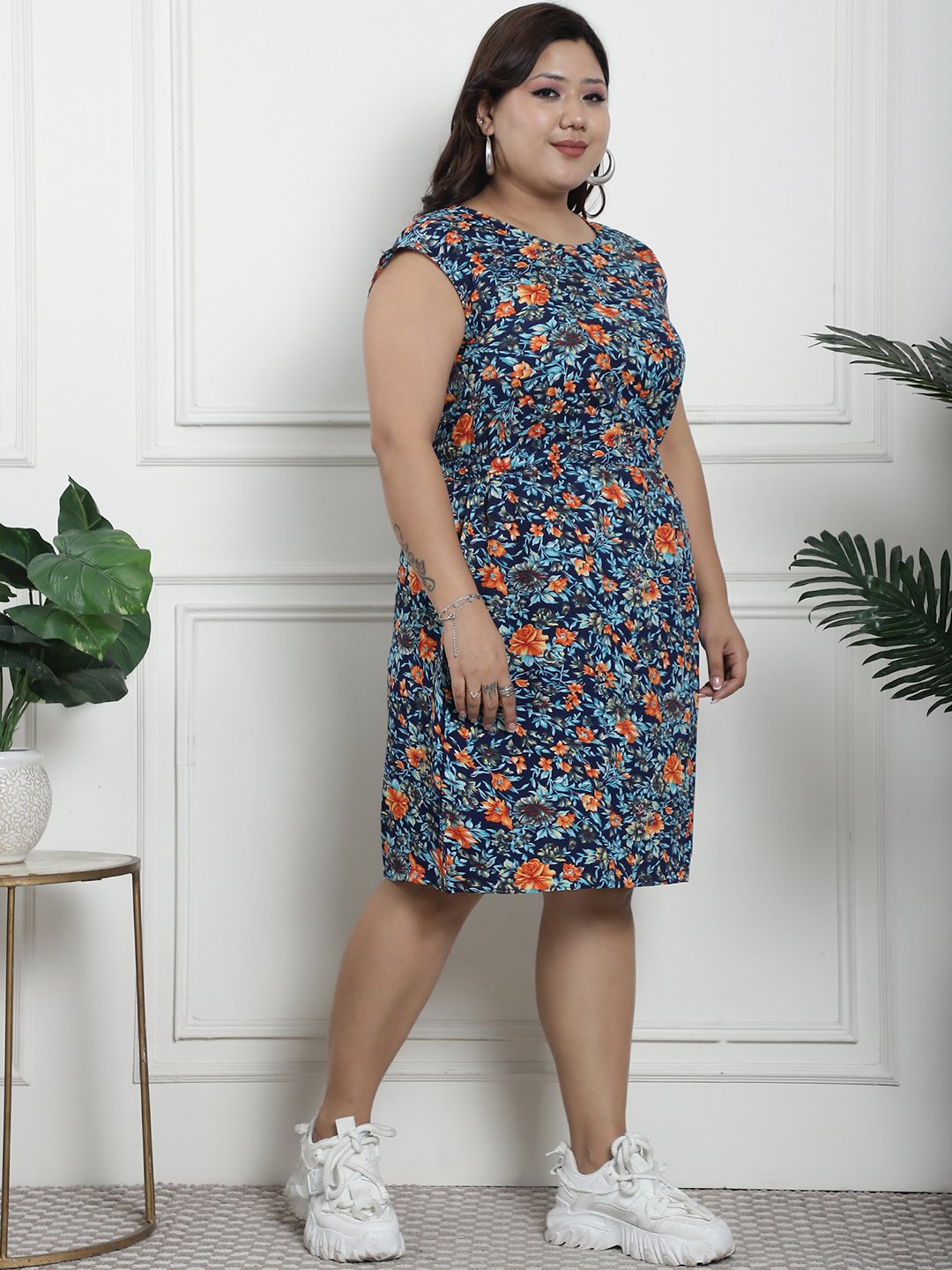 Golden Hour Midi Dress : NAVY FLORAL Color
