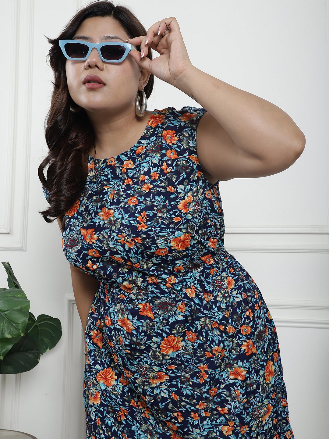 Golden Hour Midi Dress : NAVY FLORAL Color