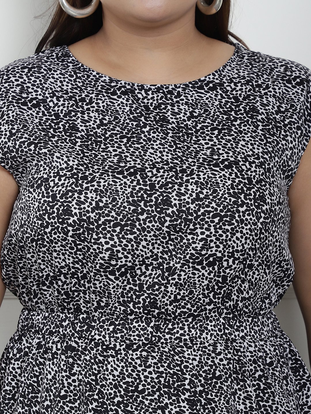 Golden Hour Midi Dress : B&W TIGER PRINT Color