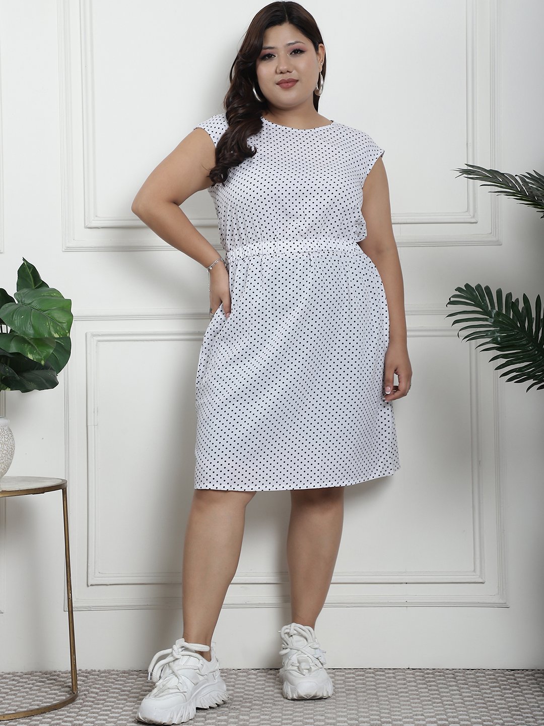 Golden Hour Midi Dress : BLACK SMALL POLKA Color
