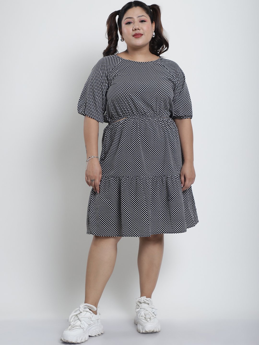 Summer Bliss Dress : BLACK GEOMETRIC Color