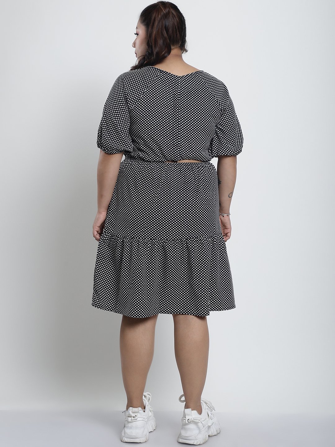 Summer Bliss Dress : BLACK GEOMETRIC Color