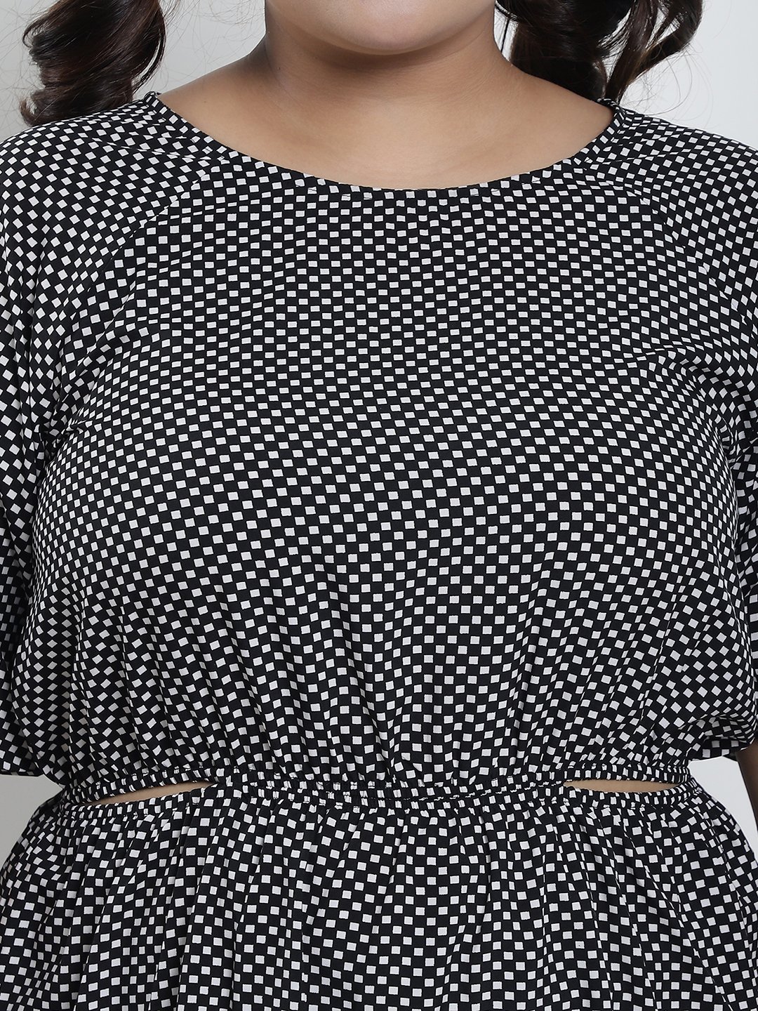 Summer Bliss Dress : BLACK GEOMETRIC Color