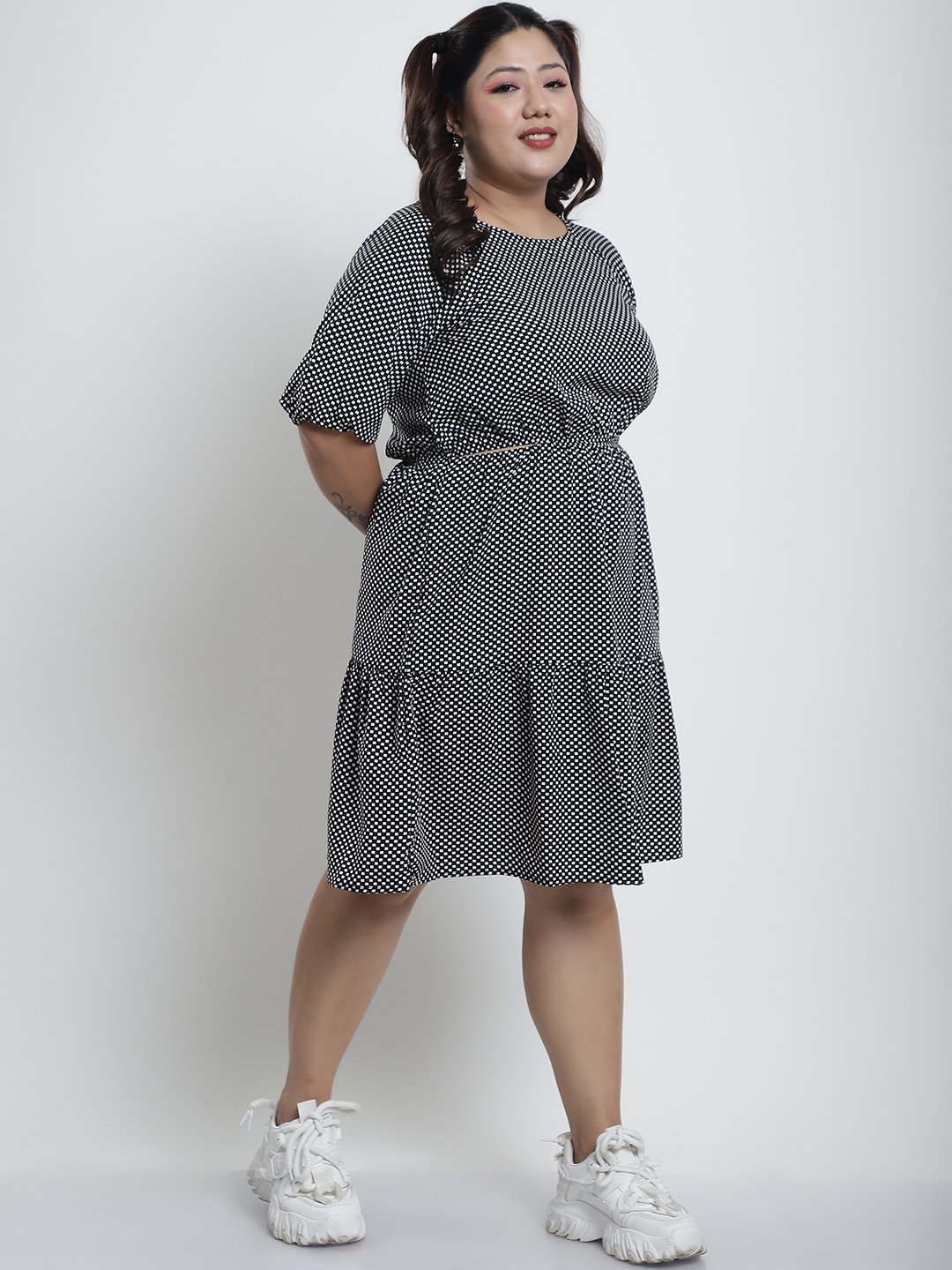 Summer Bliss Dress : BLACK GEOMETRIC Color