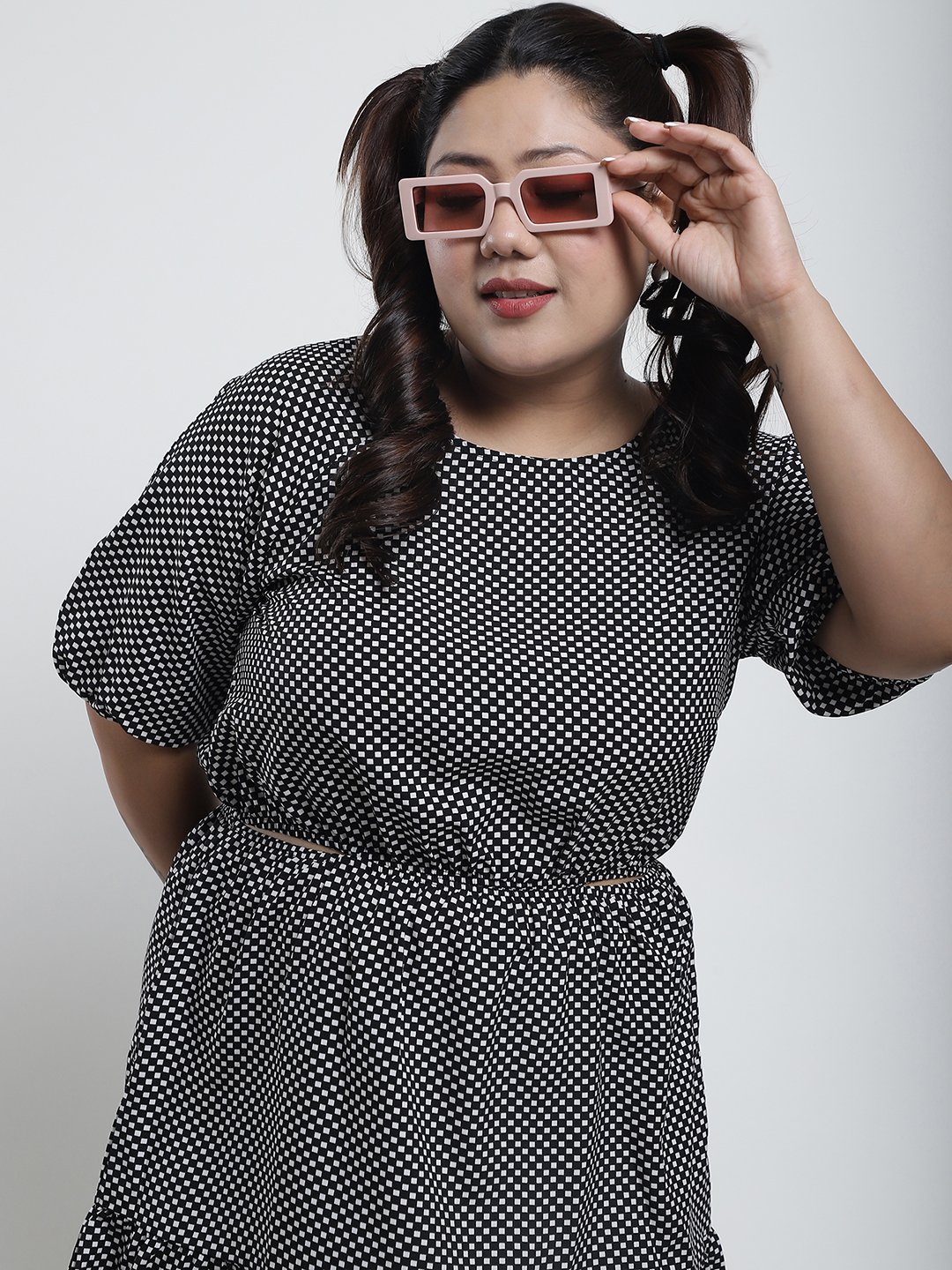 Summer Bliss Dress : BLACK GEOMETRIC Color