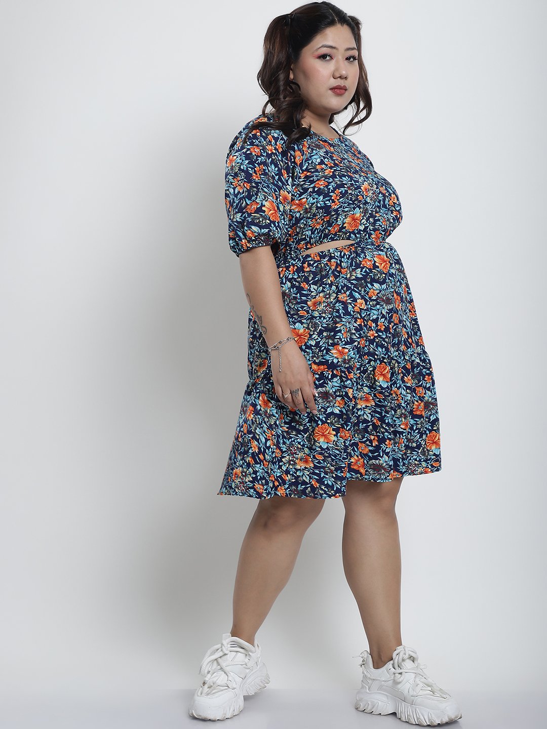 Summer Bliss Dress : NAVY FLORAL Color