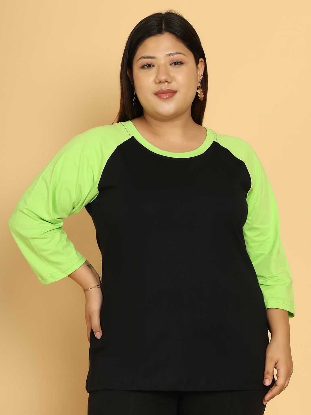 Women's Plus Size Black & BTGreen Color Block knitted t-shirt