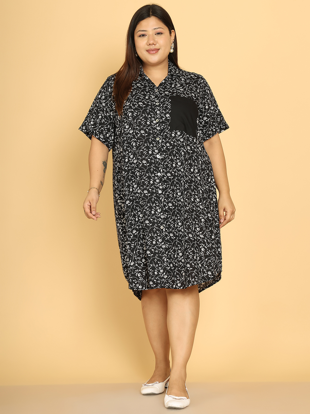 Women's Plus Size Black small floral Printed A-Line Dress